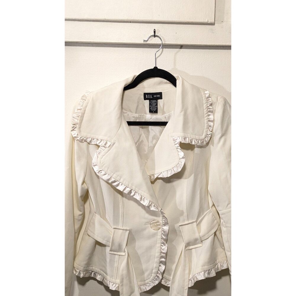 DFA New York Cream Ruffle Blazer sz. Small - Picture 3 of 8